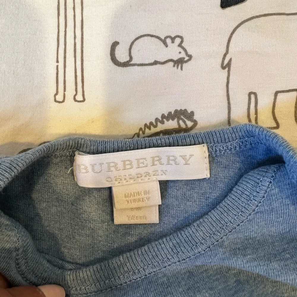 Burberry baby boy shirt excellent condition size 9 months. - Picture 2 of 2
